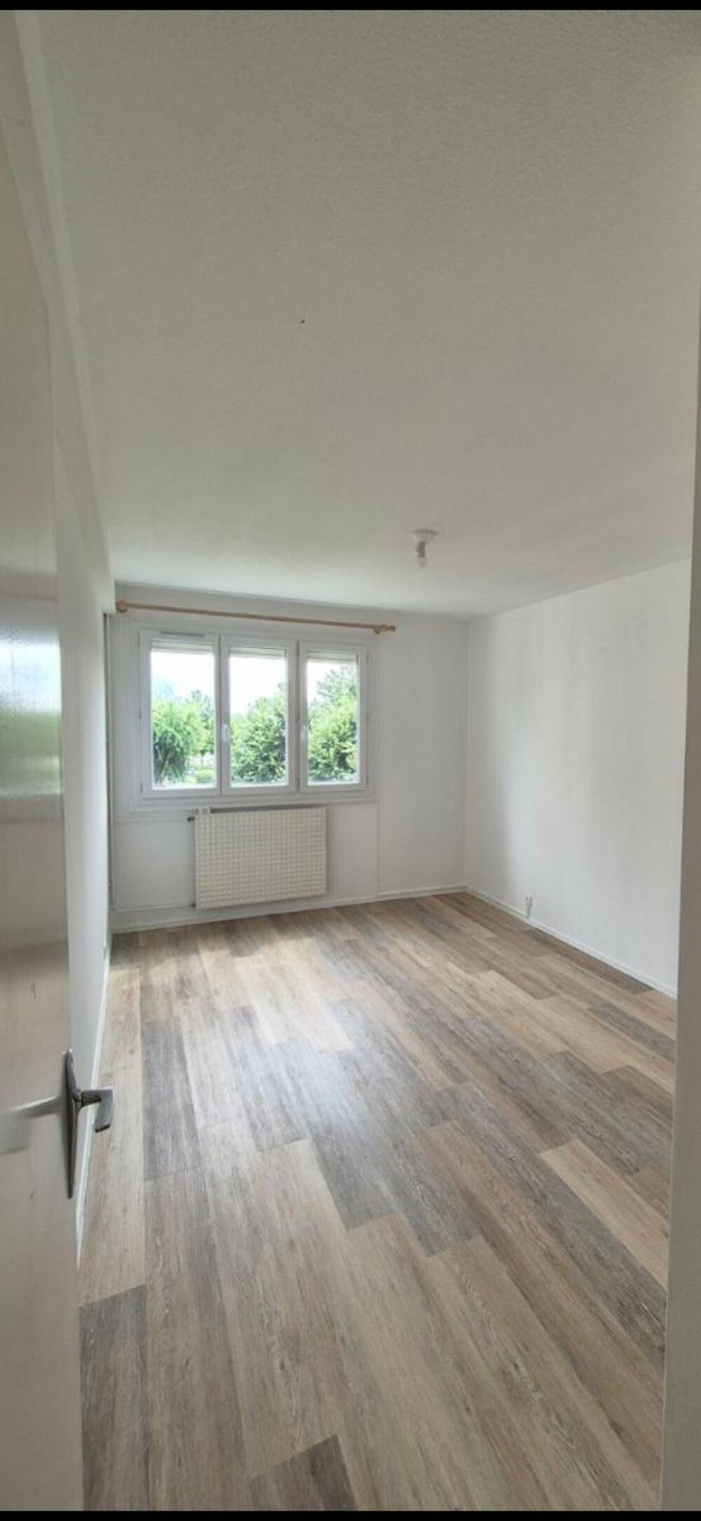 Appartement T4 dans résidence arborée - Charollois immob....