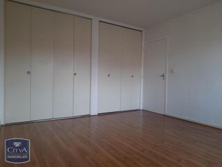  Appartement à louer 4 pièces 85 m²