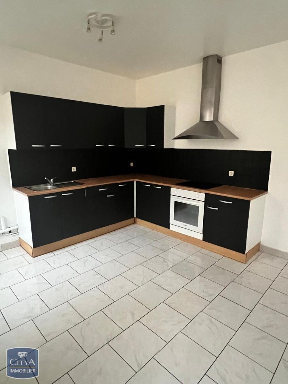 location Appartement - 4 pièce(s) - 84 m² Saint-Quentin (02100)