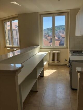  Appartement à louer 3 pièces 64 m²