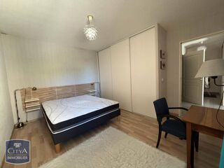  Appartement à louer 3 pièces 78 m²