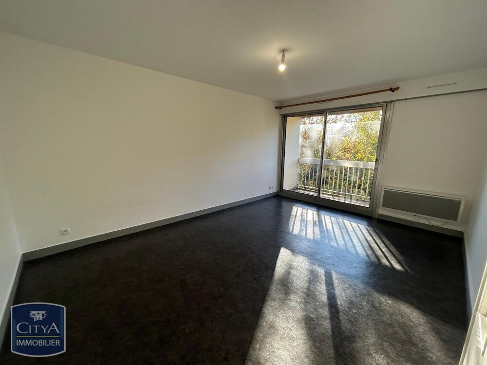 location Appartement - 2 pièce(s) - 53 m² Saint-Quentin (02100)