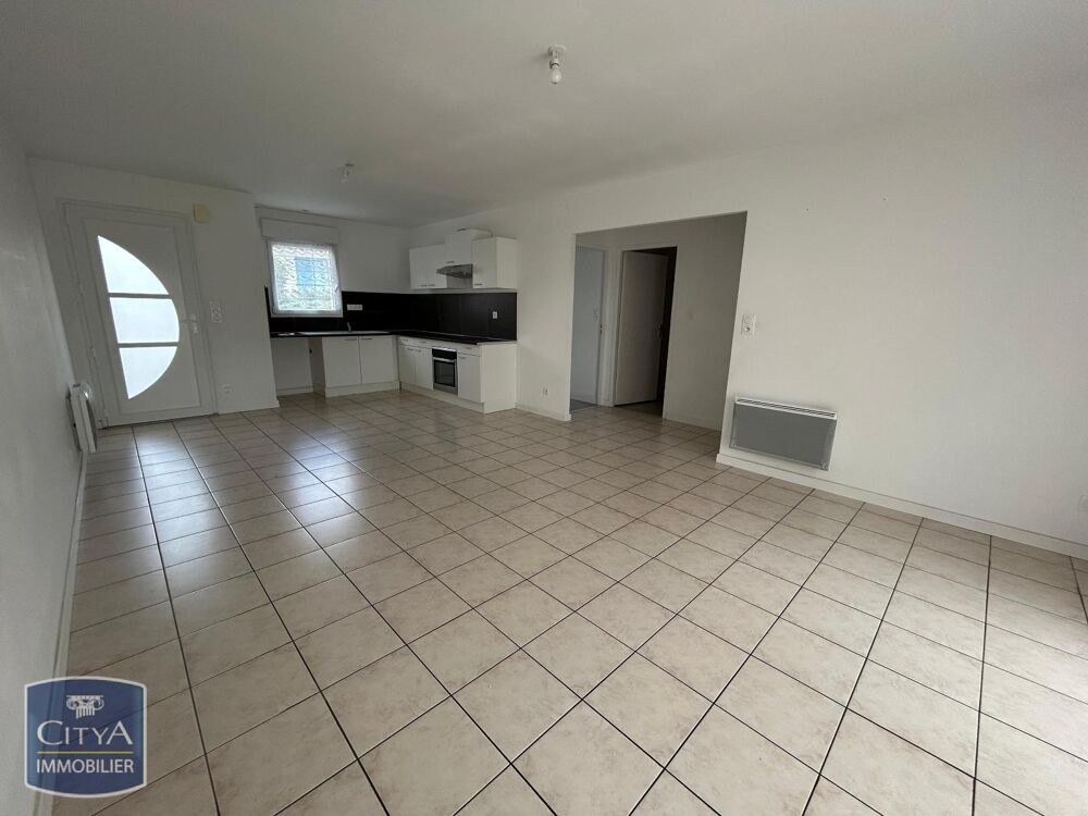 A LOUER : MAISON 3 PIECES - CHATEAU GONTIER Cette maison....