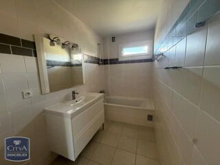  Appartement à louer 3 pièces 74 m²