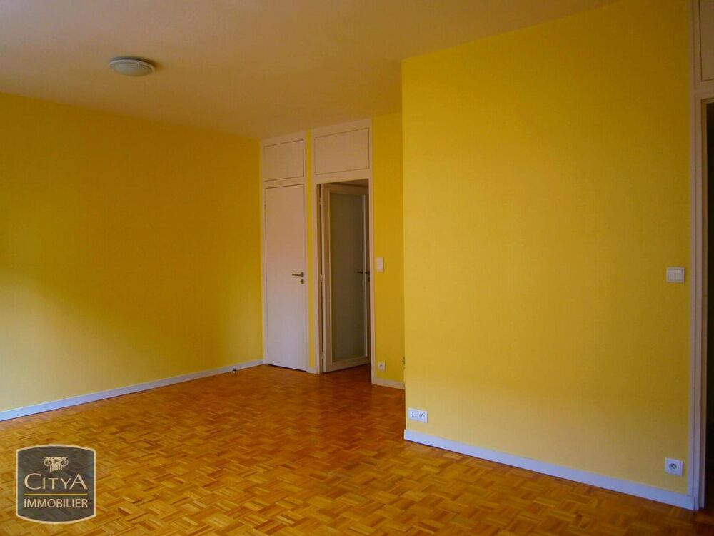 location Appartement - 4 pièce(s) - 68 m² Le Mans (72000)