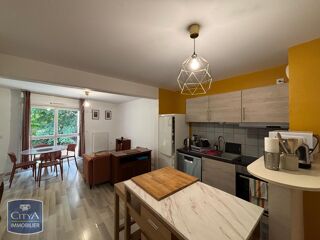  Appartement à louer 3 pièces 65 m²