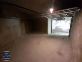  Parking / Garage à louer 14 m²