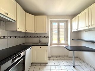  Appartement à louer 4 pièces 95 m²