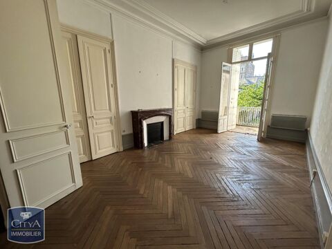 &Agrave; LOUER - LOCAL COMMERCIAL 45 M&sup2; - TOURS CENTRE - BOU... 785 37000 Tours
