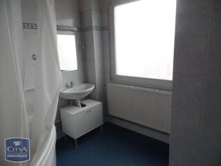  Appartement à louer 3 pièces 65 m²