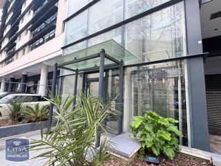  Parking / Garage � louer 