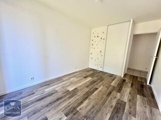  Appartement à louer 4 pièces 97 m²