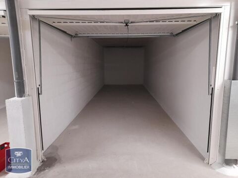  Parking / Garage � louer 