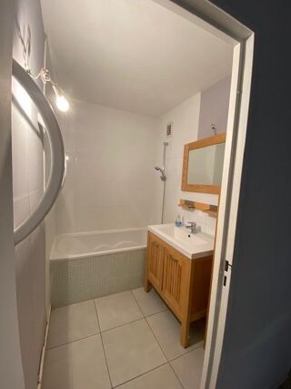  Appartement à louer 3 pièces 76 m²