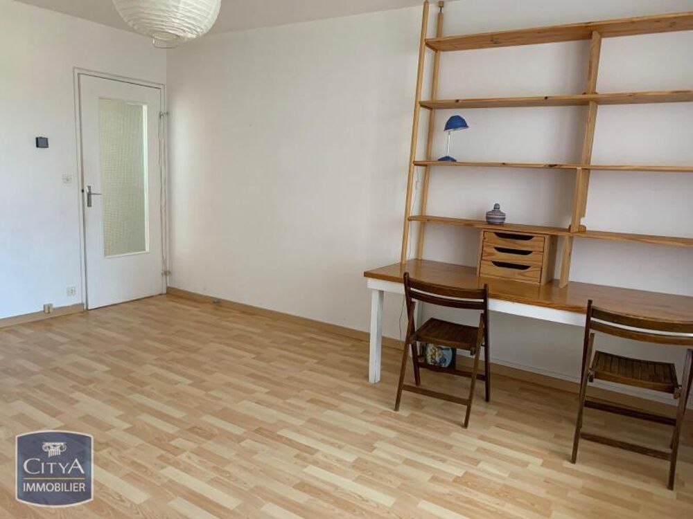 Appartement T1 bis rue de l'imprimerie à vichy. Cet appa....