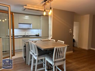  Appartement à louer 3 pièces 71 m²