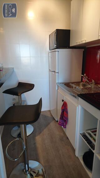  Appartement à louer 1 pièce 28 m²