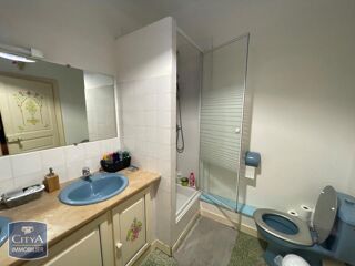  Appartement à louer 3 pièces 75 m²