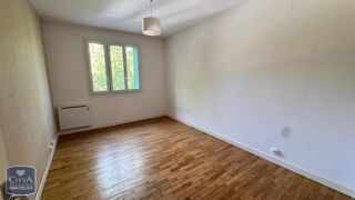  Appartement à louer 3 pièces 72 m²