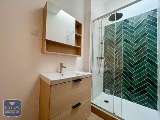  Appartement à louer 3 pièces 50 m²