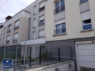  Parking / Garage à louer 