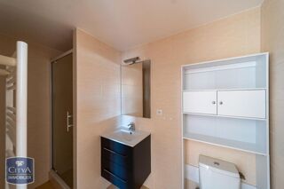  Appartement à louer 4 pièces 75 m²