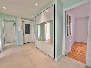  Appartement à louer 4 pièces 83 m²