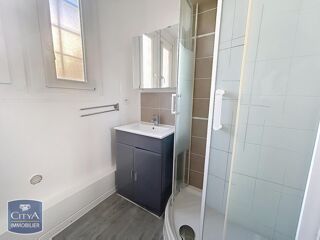  Appartement à louer 3 pièces 65 m²