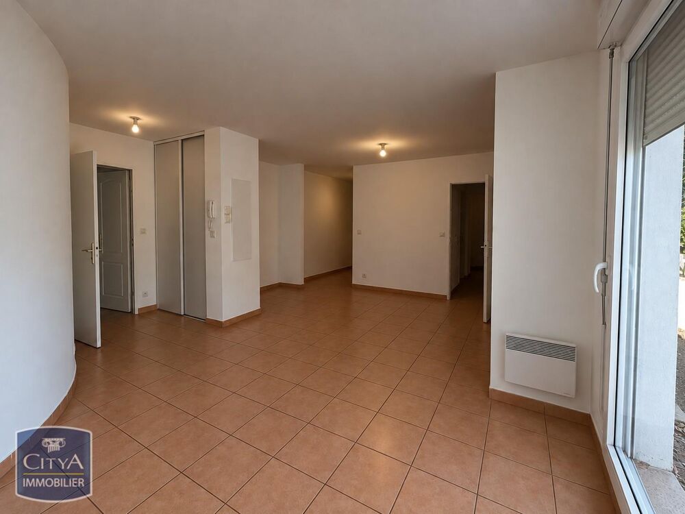 location Appartement - 3 pièce(s) - 64 m² Miramas (13140)