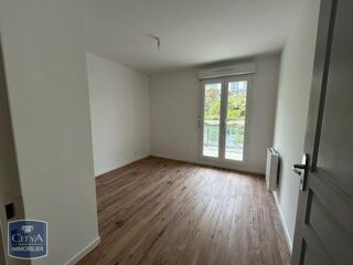  Appartement à louer 3 pièces 76 m²