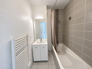  Appartement à louer 3 pièces 67 m²