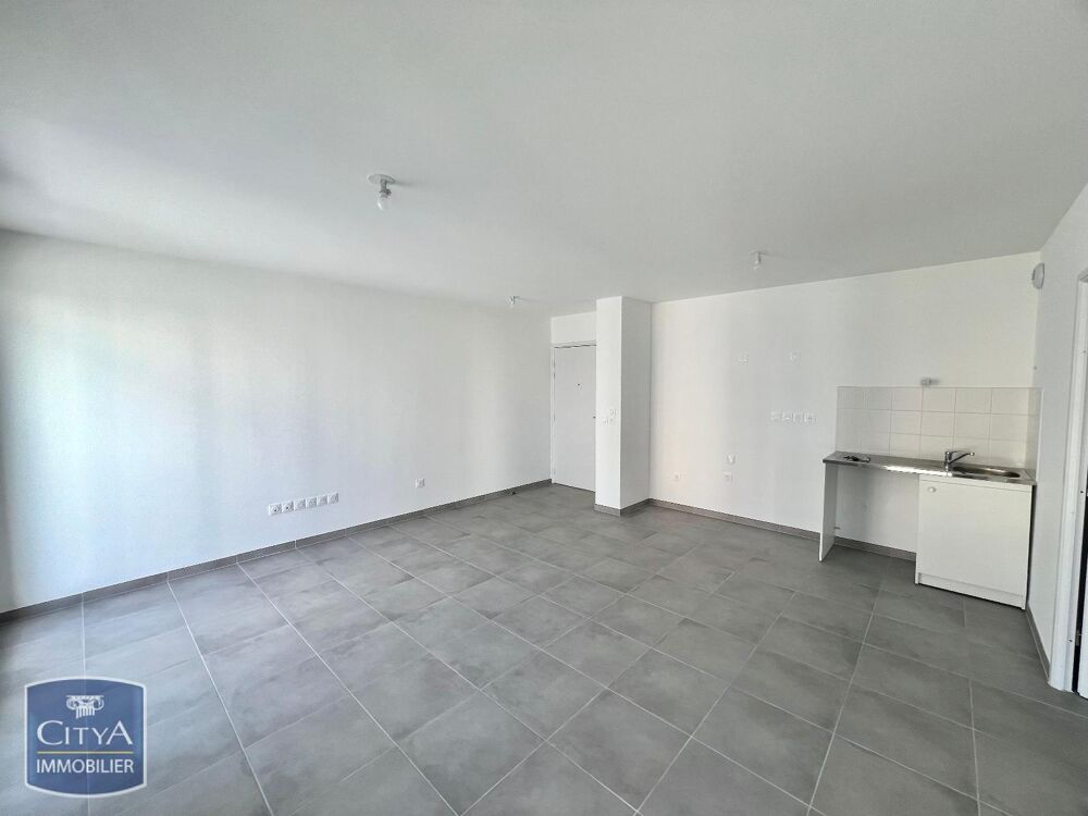 location Appartement - 2 pièce(s) - 46 m² Marseille 9