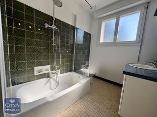  Maison à louer 3 pièces 110 m²