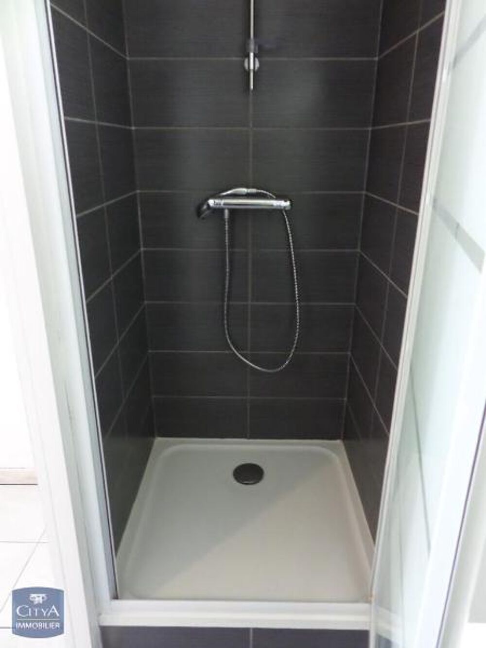 location Appartement - 1 pièce(s) - 21 m² Bourges (18000)