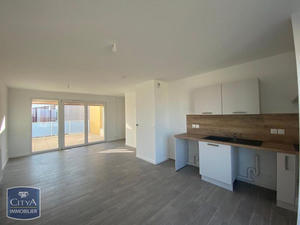 location Appartement - 3 pièce(s) - 82 m² Monteux (84170)