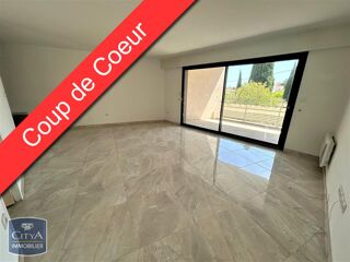  Appartement à louer 4 pièces 80 m²