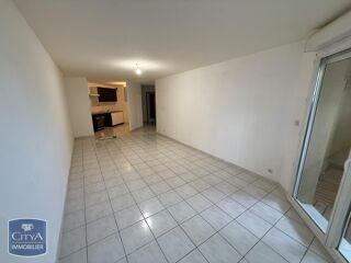 location Appartement - 2 pièce(s) - 51 m² Saint-Estève (66240)