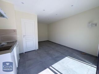  Appartement à louer 1 pièce 19 m²