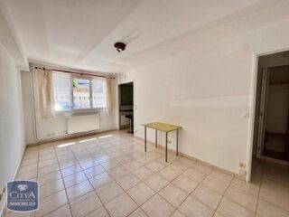  Appartement à louer 1 pièce 28 m²