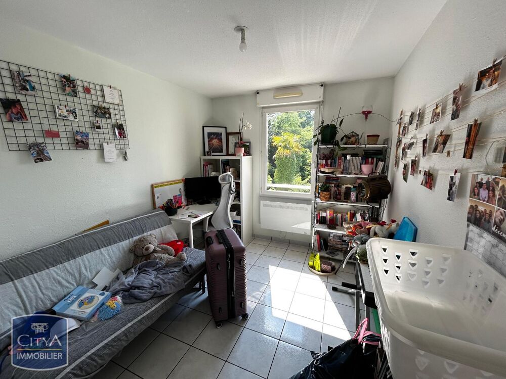 À LOUER : Appartement trois chambres - résidence sécuris....