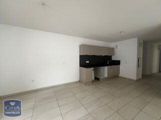  Appartement à louer 4 pièces 83 m²