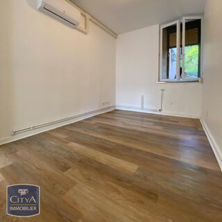  Appartement à louer 3 pièces 61 m²