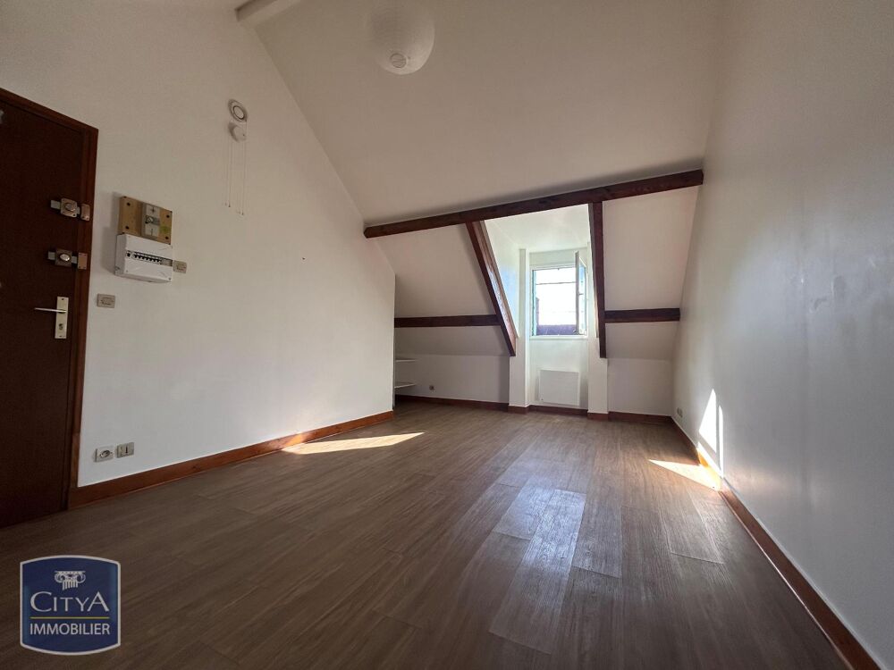 location Appartement - 1 pièce(s) - 17 m² Bruyères-le-Châtel (91680)