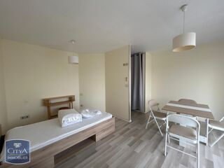  Appartement à louer 1 pièce 28 m²