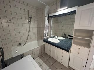  Appartement à louer 3 pièces 60 m²