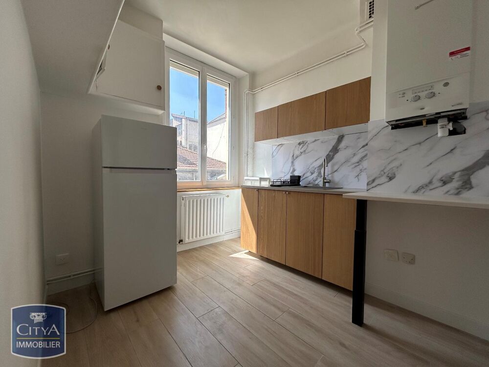 À LOUER : Appartement T2 à Saint-Étienne, situé dans un ....