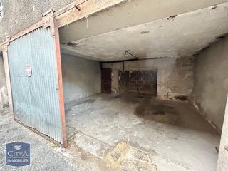  Parking / Garage à louer 15 m²