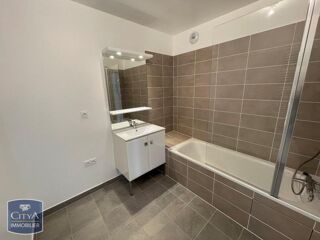  Appartement à louer 3 pièces 65 m²