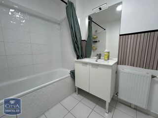  Appartement à louer 3 pièces 64 m²