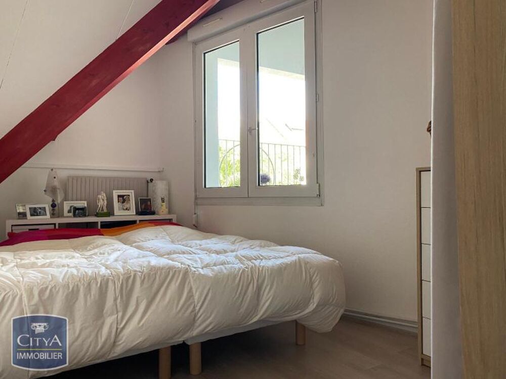 À LOUER : Découvrez cet appartement rénové T4 situé à Da....